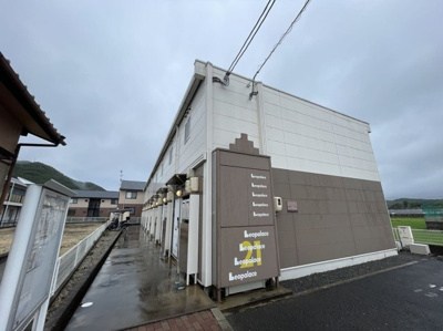 【外観】 | レオパレスメゾン津高 | 外はこのようになっています
