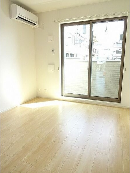 パークサイド12番館の居間・リビング
