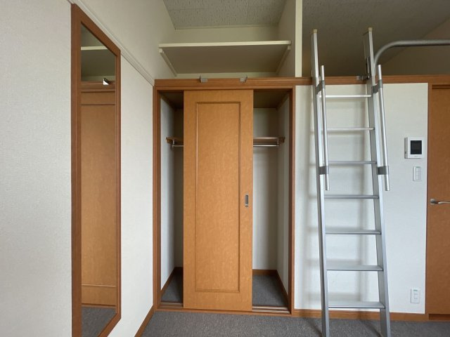 レオパレスピュア高松の内装|内装は落ち着いています
