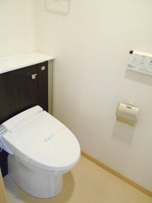 【トイレ】 | レジデンス西川 | 落ち着いた色調のトイレです
