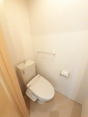 【トイレ】 | メゾン洪庵　Ａ | ゆったりとした空間のトイレです