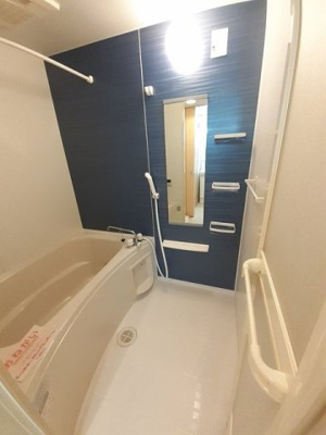 【浴室】 | メゾン洪庵　Ａ | 落ち着いた空間のお風呂です