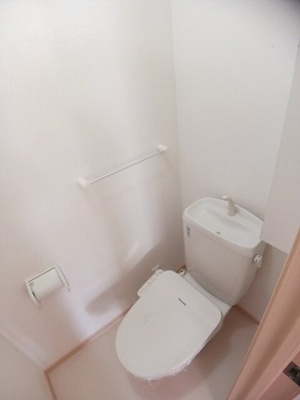 【トイレ】 | サンシャイン・カラカワ | 落ち着いた色調のトイレです