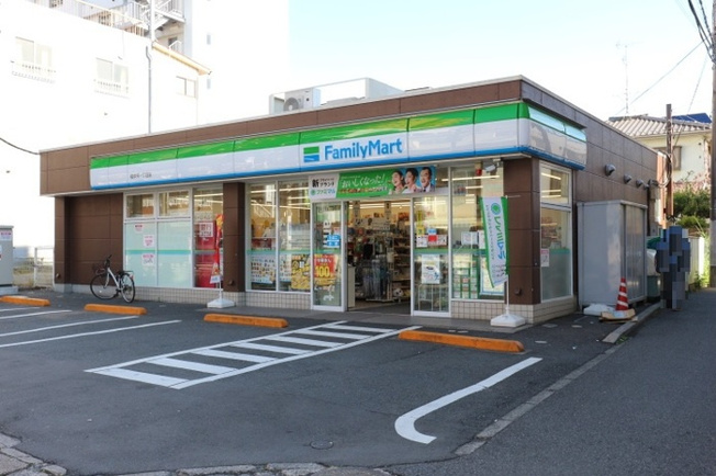 【庭】 | エルム柏 | ファミリーマート柏中央一丁目店 １８６ｍ
