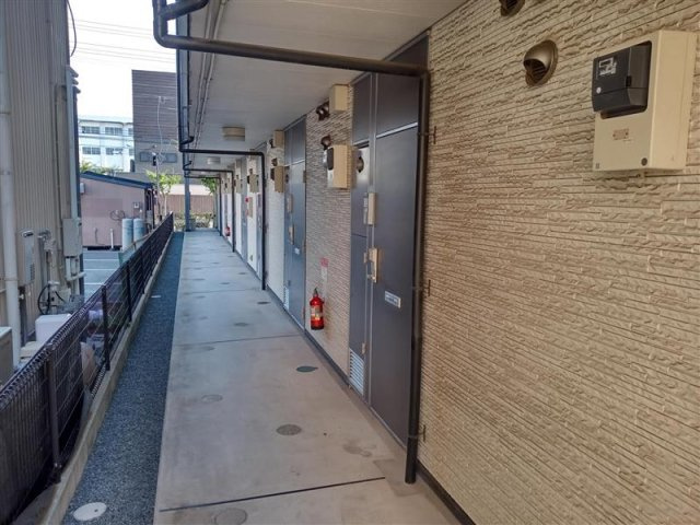 レオパレスセーグオリゾンの玄関|落ち着いた玄関です