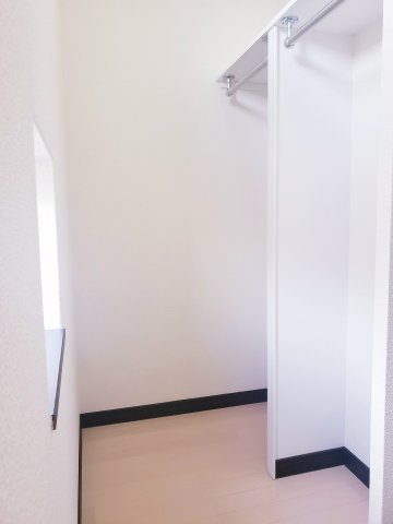 【内装】 | レオネクストＮＩＷＡＳＥ | 明るい室内です