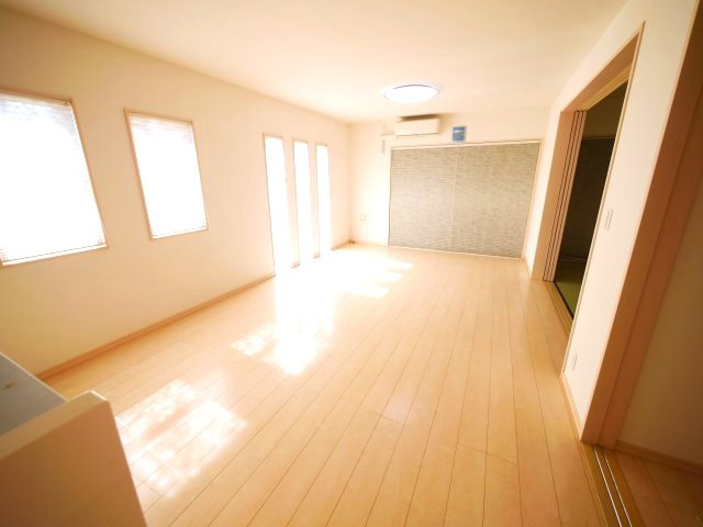 山武市美杉野　  平屋中古戸建 の居間・リビング|平成21年3月築３LDK平屋敷地約99坪 車3台可 オール電化 温泉施設さんぶの森元気館徒歩約4分