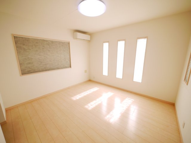 山武市美杉野　  平屋中古戸建 の居間・リビング|平成21年3月築３LDK平屋敷地約99坪 車3台可 オール電化 温泉施設さんぶの森元気館徒歩約4分