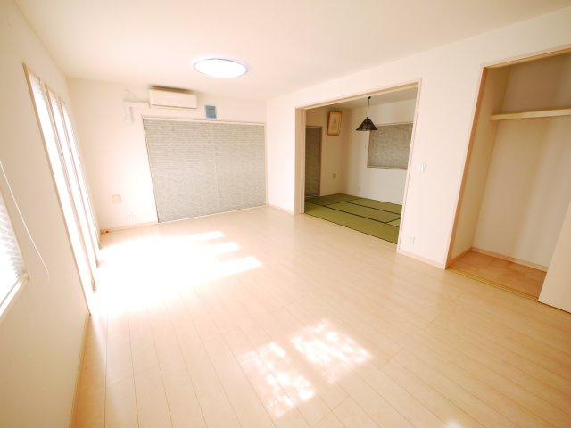 山武市美杉野　  平屋中古戸建 の居間・リビング|平成21年3月築３LDK平屋敷地約99坪 車3台可 オール電化 温泉施設さんぶの森元気館徒歩約4分
