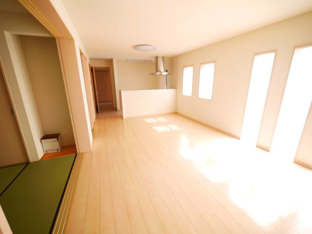 山武市美杉野　  平屋中古戸建 の居間・リビング|平成21年3月築３LDK平屋敷地約99坪 車3台可 オール電化 温泉施設さんぶの森元気館徒歩約4分