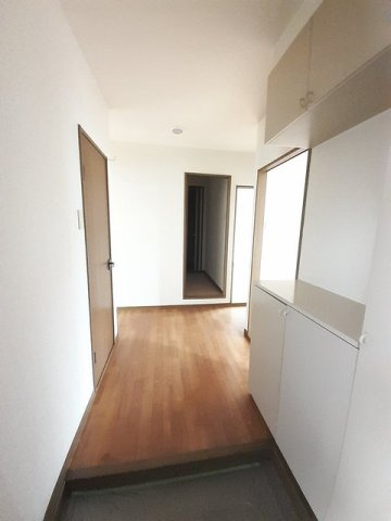 【玄関】 | さくらマンションＢ | 収納もある玄関です