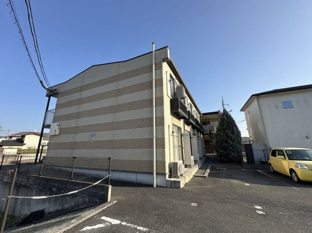 レオパレス小室