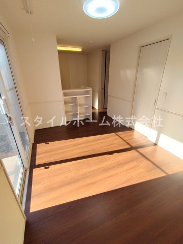 アークスクエアの居間・リビング|別部屋写真です。