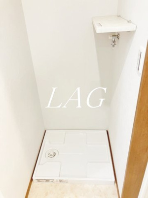 【設備】 | La Résidence Chic | 室内洗濯機置き場です