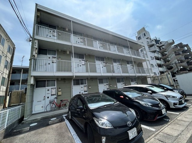 レオパレスコスモスの外観|きれいな外観です