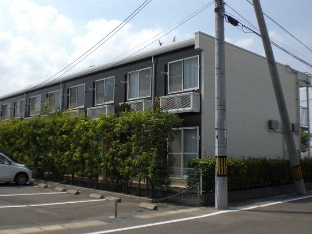 レオパレス川北の外観|落ち着いた雰囲気の外観です
