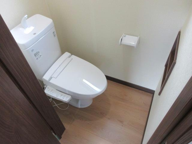 新町東7丁目一棟二戸のトイレ|2F