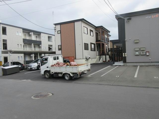 新町東7丁目一棟二戸の駐車場