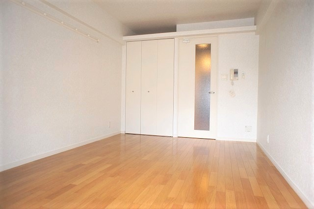 新品家具付きマンション築港本町1(KaGood福岡)の洋室