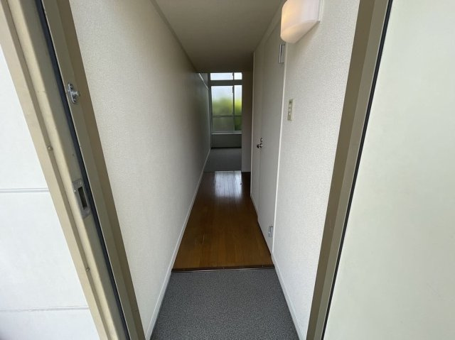 レオパレスグリーンパークの玄関|シンプルで使いやすい玄関です