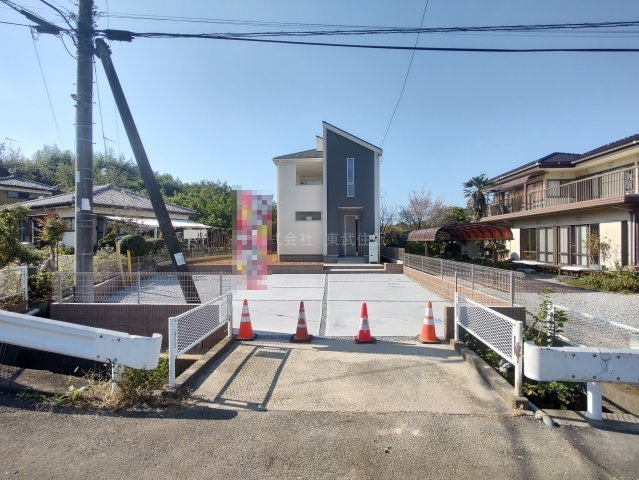 【前面道路含む現地写真】 | 寄居町富田 | 充実した設備・仕様です