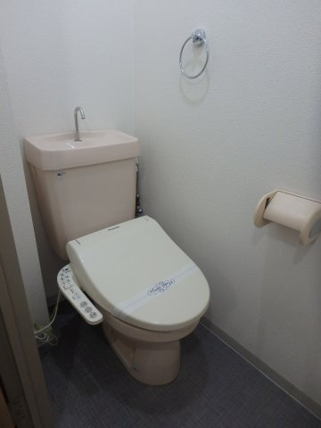 コンフォールのトイレ|岡山市北区下中野　コンフォール　1K　トイレ
