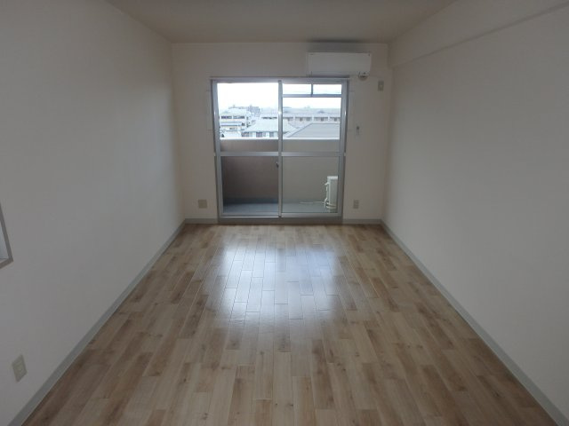 コンフォールの洋室|岡山市北区下中野　コンフォール　1K　洋室