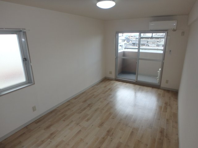コンフォールの洋室|岡山市北区下中野　コンフォール　1K　洋室