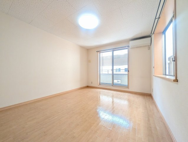 ２４０ＢＬＤＧ.の居間・リビング|居間です