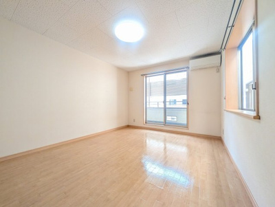 【居間・リビング】 | ２４０ＢＬＤＧ. | 居間です