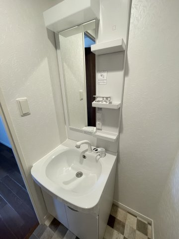 【洗面所】 | La Cienega博多南 | 同物件別部屋写真です