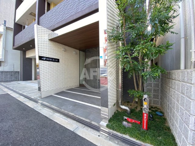 ＷОＢ西九条のエントランス|WOB西九条　エントランス