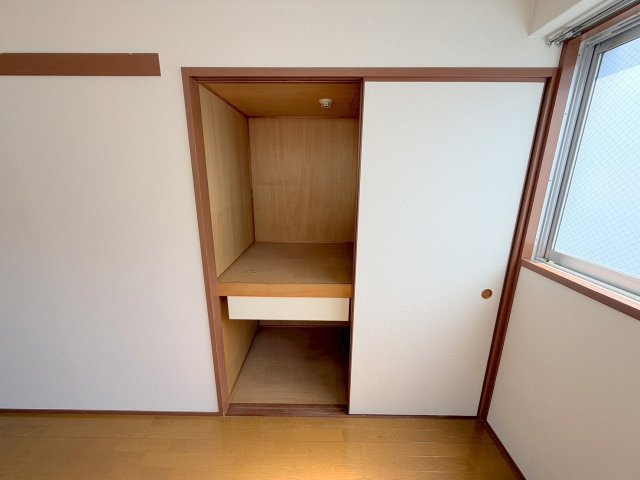 広島市西区高須３丁目の賃貸マンションの収納