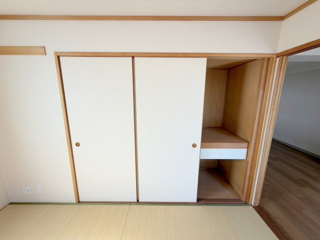 広島市西区高須３丁目の賃貸マンションの収納