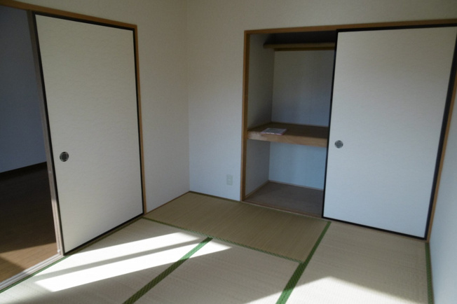【和室】 | リイツマンション | 明るい和室です