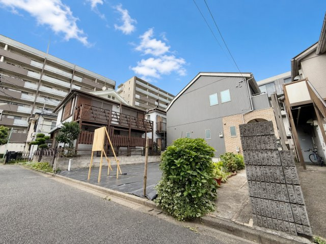 世田谷区船橋2丁目　建築条件付き売地の前面道路含む現地写真|2026.07.25撮影

現地ご見学希望・資料請求などお気軽にお問い合わせ下さい！
03-5990-5201