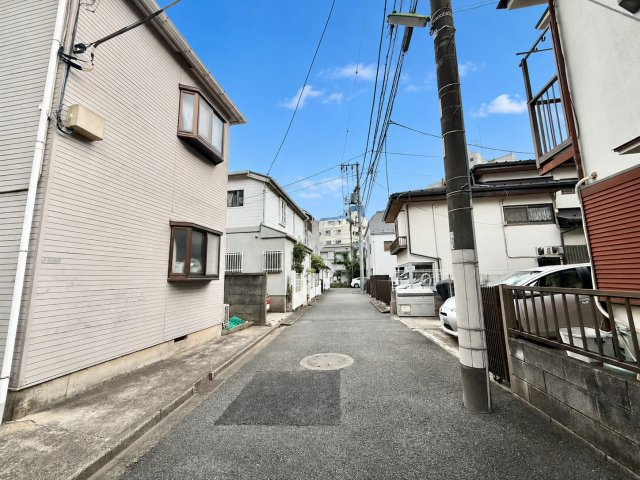世田谷区船橋2丁目　建築条件付き売地の前面道路含む現地写真|2026.07.25撮影

現地ご見学希望・資料請求などお気軽にお問い合わせ下さい！
03-5990-5201