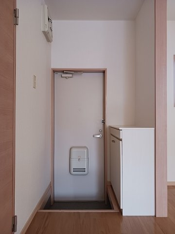 ニューシティしみず２の玄関|ゆったりとした玄関です
