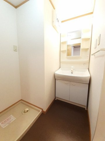 【洗面所】 | ビラ・エテルネルＡ | 脱衣スペースもあります