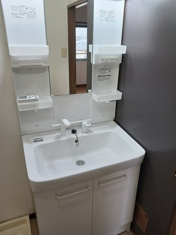 パルテールⅡの洗面所|脱衣スペースもあります