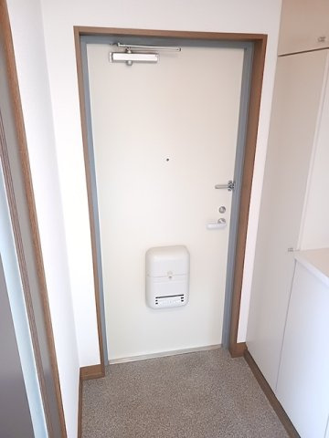パルテールⅡの玄関|明るい玄関です