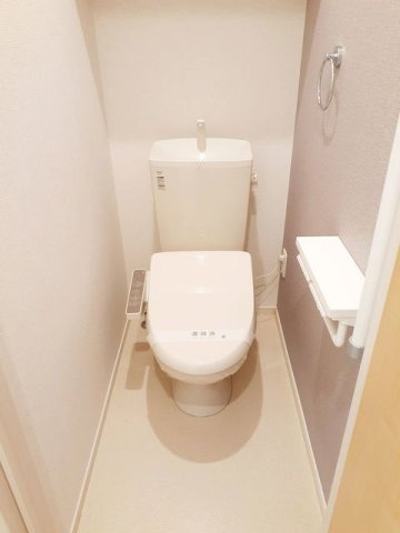 【トイレ】 | メゾン・ド・ジュネス | トイレです