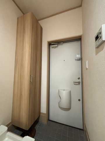 駅前コーポ財田の玄関|シンプルで使いやすい玄関です
