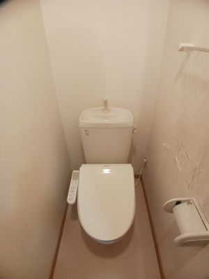 【トイレ】 | ニューハイツ冨士Ａ | ゆったりとした空間のトイレです