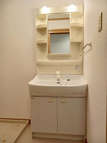 【洗面所】 | デフィー倉富Ｂ | 使いやすい洗面所です