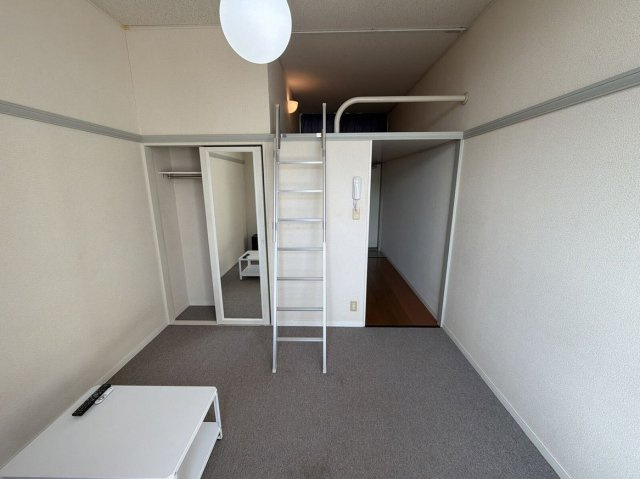 レオパレス高屋の庄の居間・リビング|おしゃれな居間です