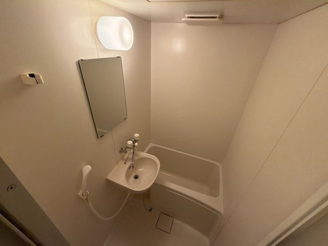 レオパレス高屋の庄の浴室|きれいなお風呂です