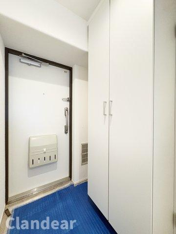 スカイパル鳩ヶ谷本町の玄関|ドキドキの新生活も、安心してスタート。ぴったりの住まいを見つけませんか？クランディアが一緒に住まい選びをサポートします‼　まずは、お気軽にお問合せください　＃クランディア
