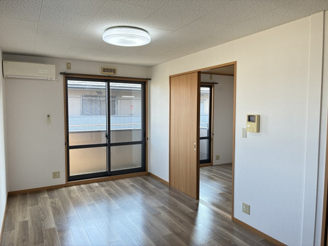 【居間・リビング】 | インペリアルパレス | 使いやすい居間です