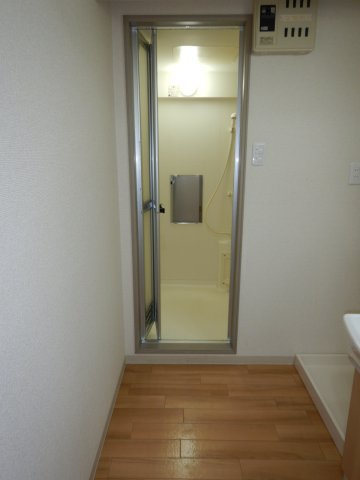 ネクスト倉田　西館の洗面所|岡山市中区倉田　ネクスト倉田西館　3LDK　洗面所
